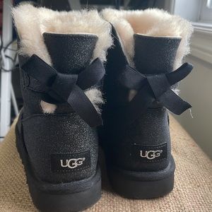 UGG Bow Mini Glimmer Bootie - Sz 8